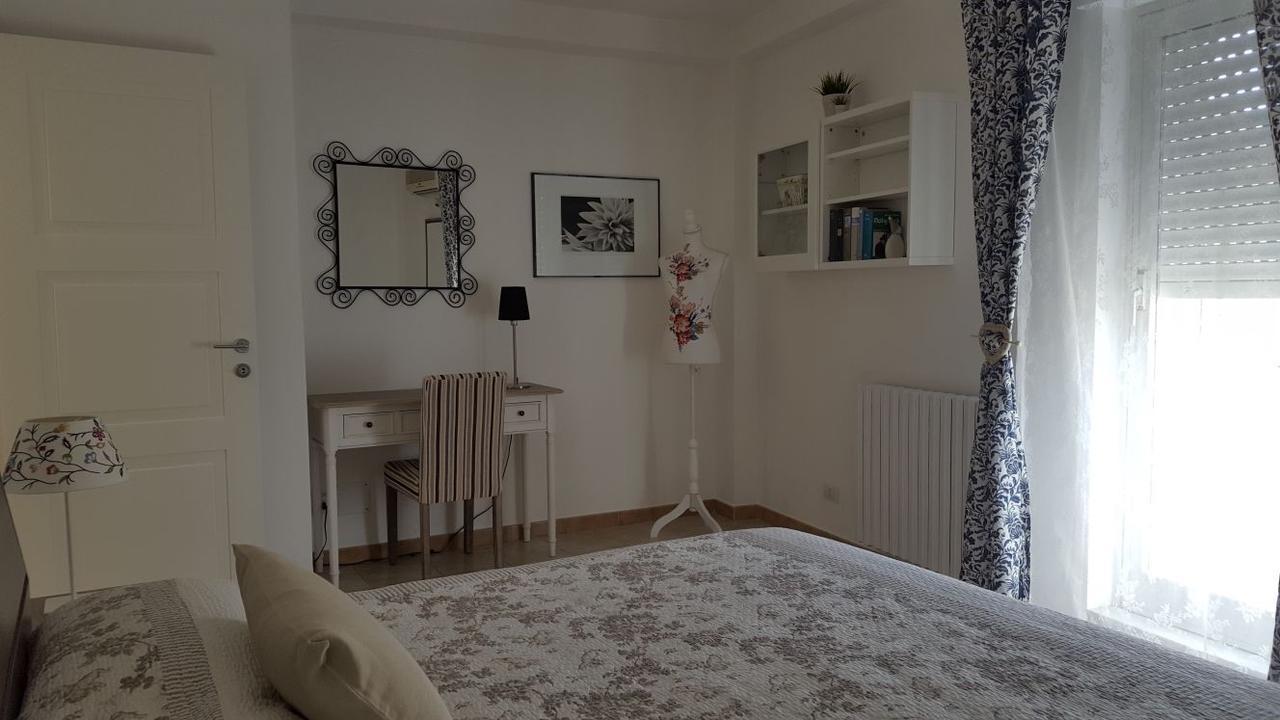 Апартаменты Attico Da Rosa Con Vista Spettacolare A 360 Gradi Кальтаджироне Экстерьер фото